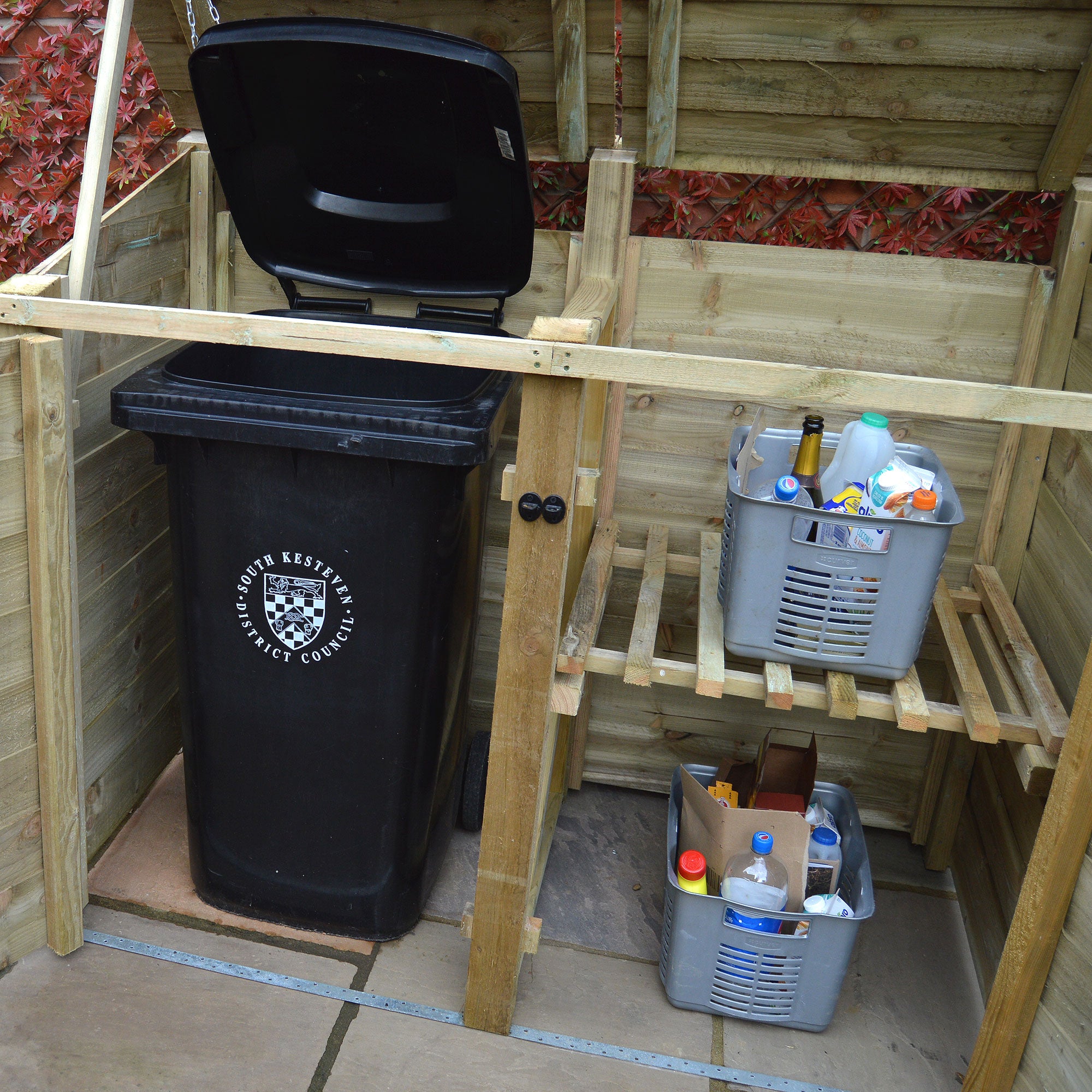 Morcott Single Wheelie Bin with Recycling Store - Light Green