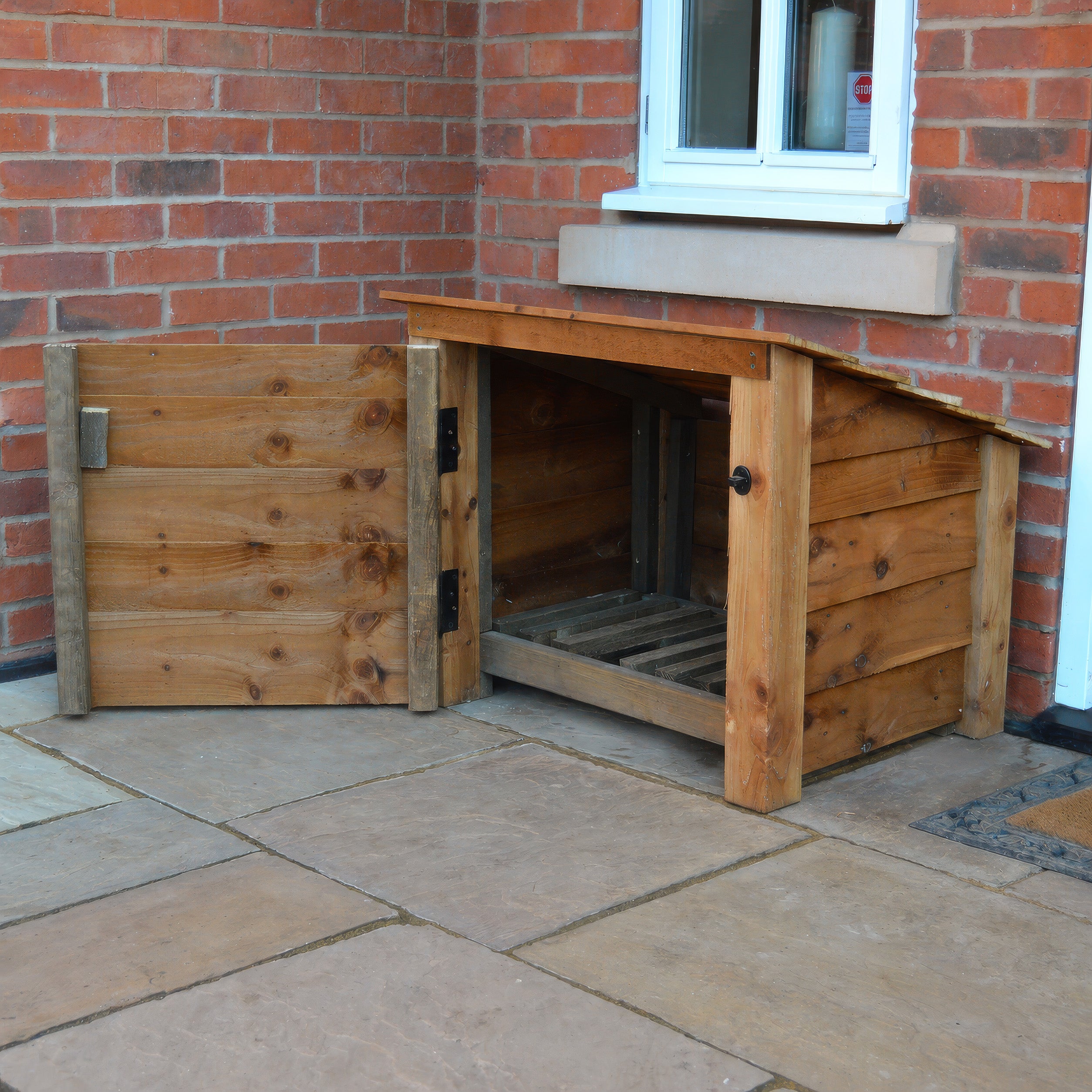 Langham Minor Boot Store - Rustic Brown - Slatted Base
