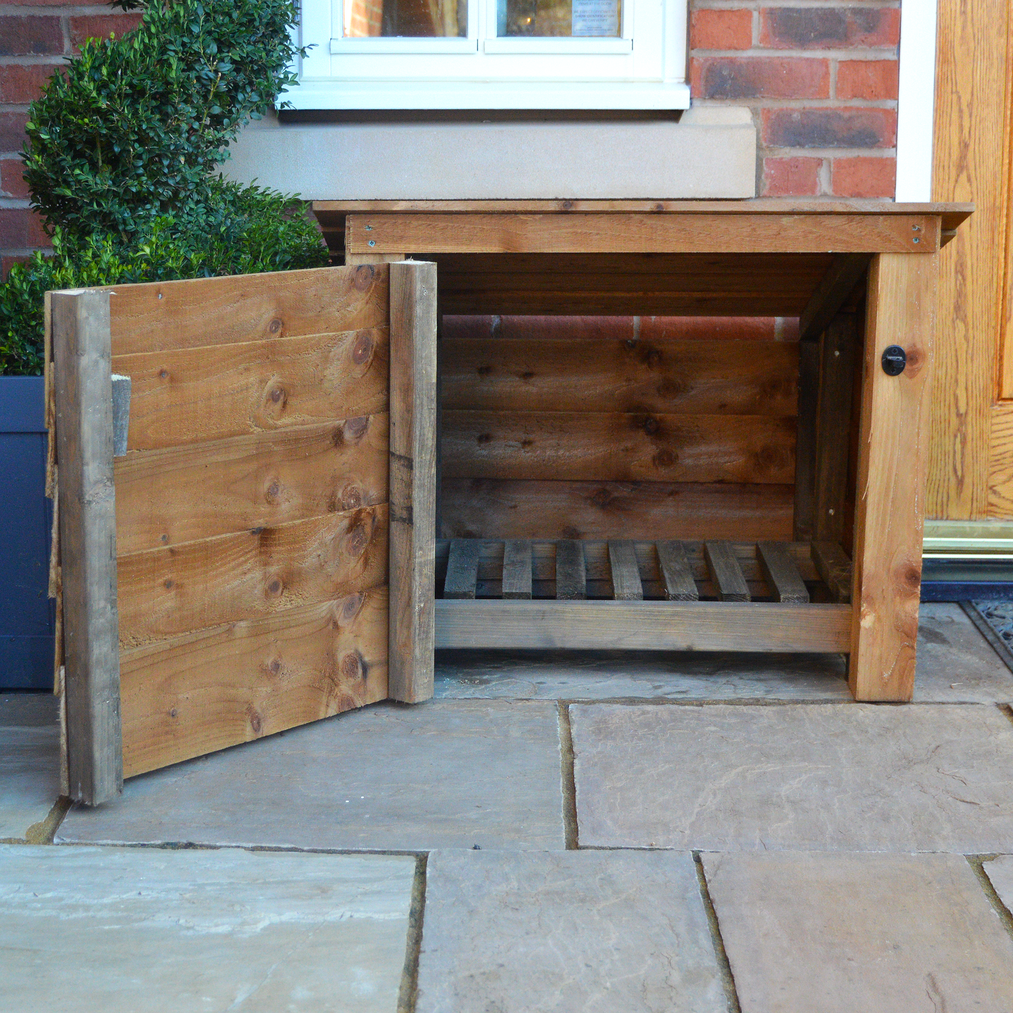 Langham Minor Log Store - Rustic Brown - Solid Panels