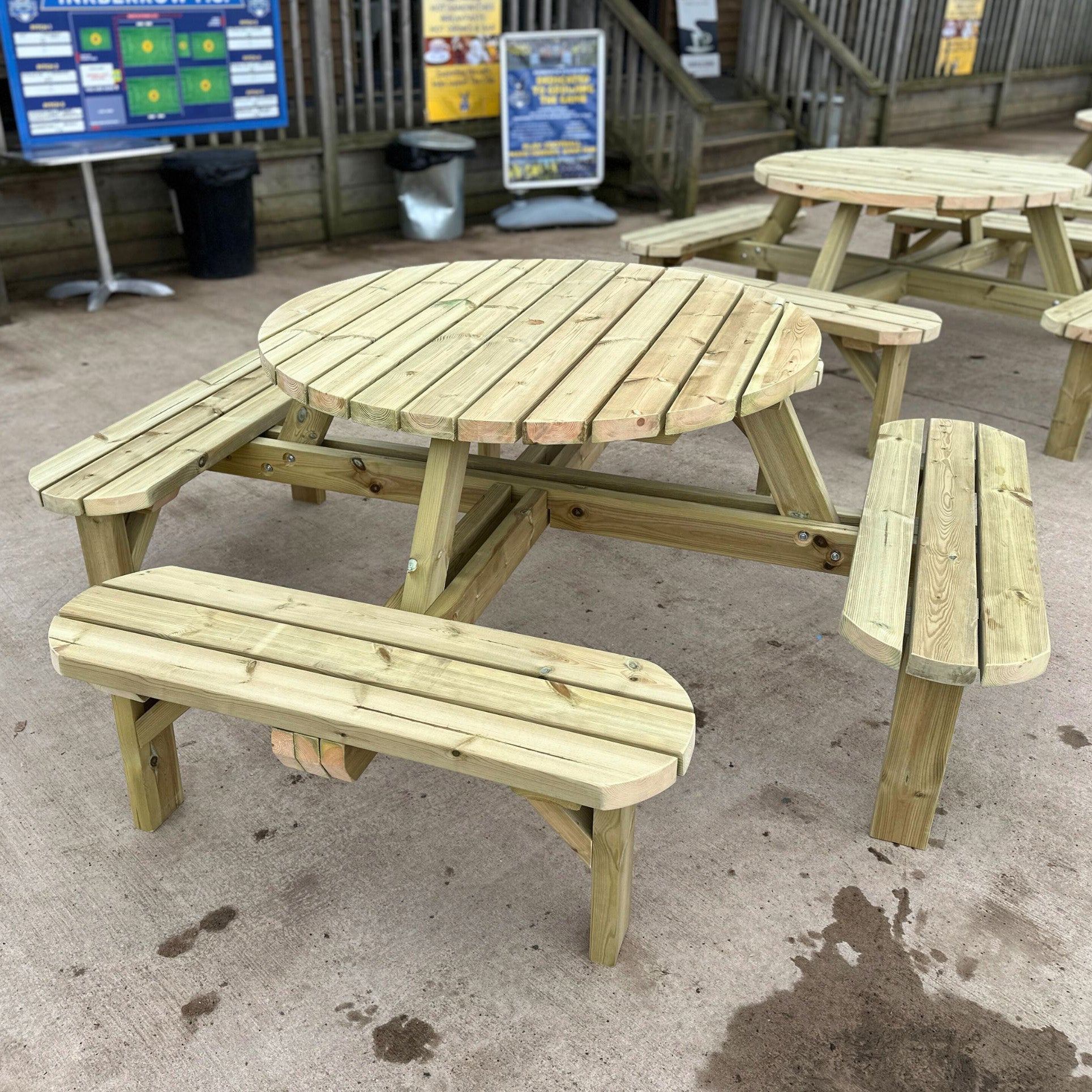 Whitwell 8-Seater Round Picnic Table - Light Green - 6.5ft Width x 6.5ft Length